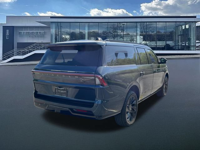 New 2026 Lincoln Navigator L Reserve w/ Jet Appearance Package AWD/4WD image 8