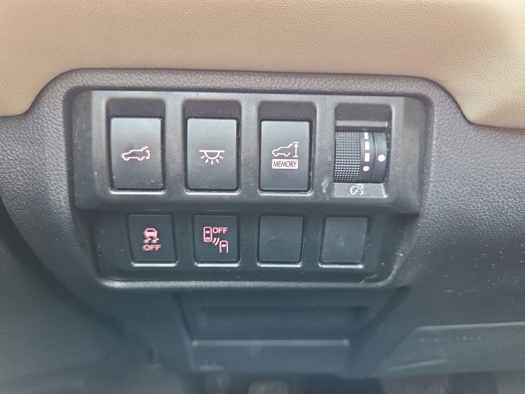 Used 2021 Subaru Ascent Limited w/ Technology Package AWD/4WD image 29