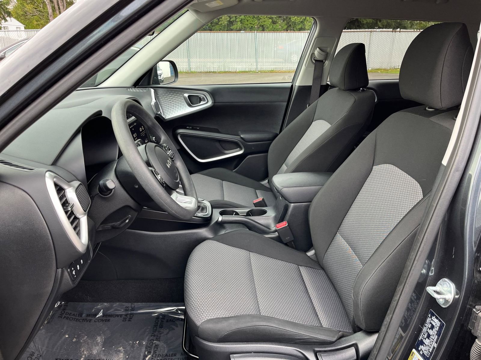 Used 2025 Kia Soul LX w/ LX Technology Package image 34