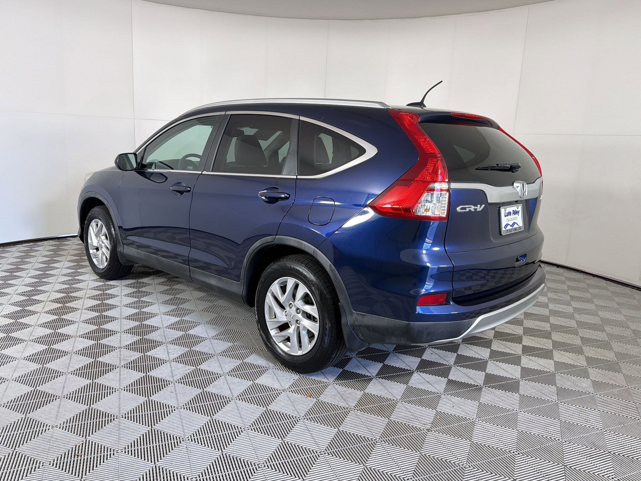 Used 2016 Honda CR-V EX-L image 3