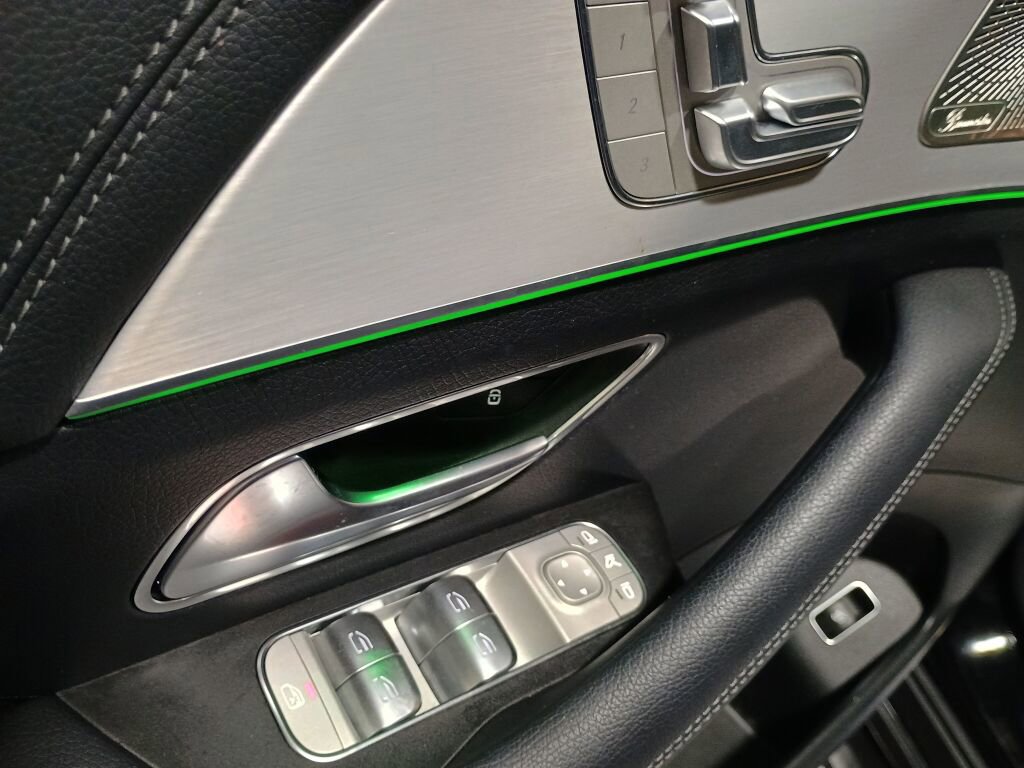 Used 2023 Mercedes-Benz GLS 450 4MATIC image 7