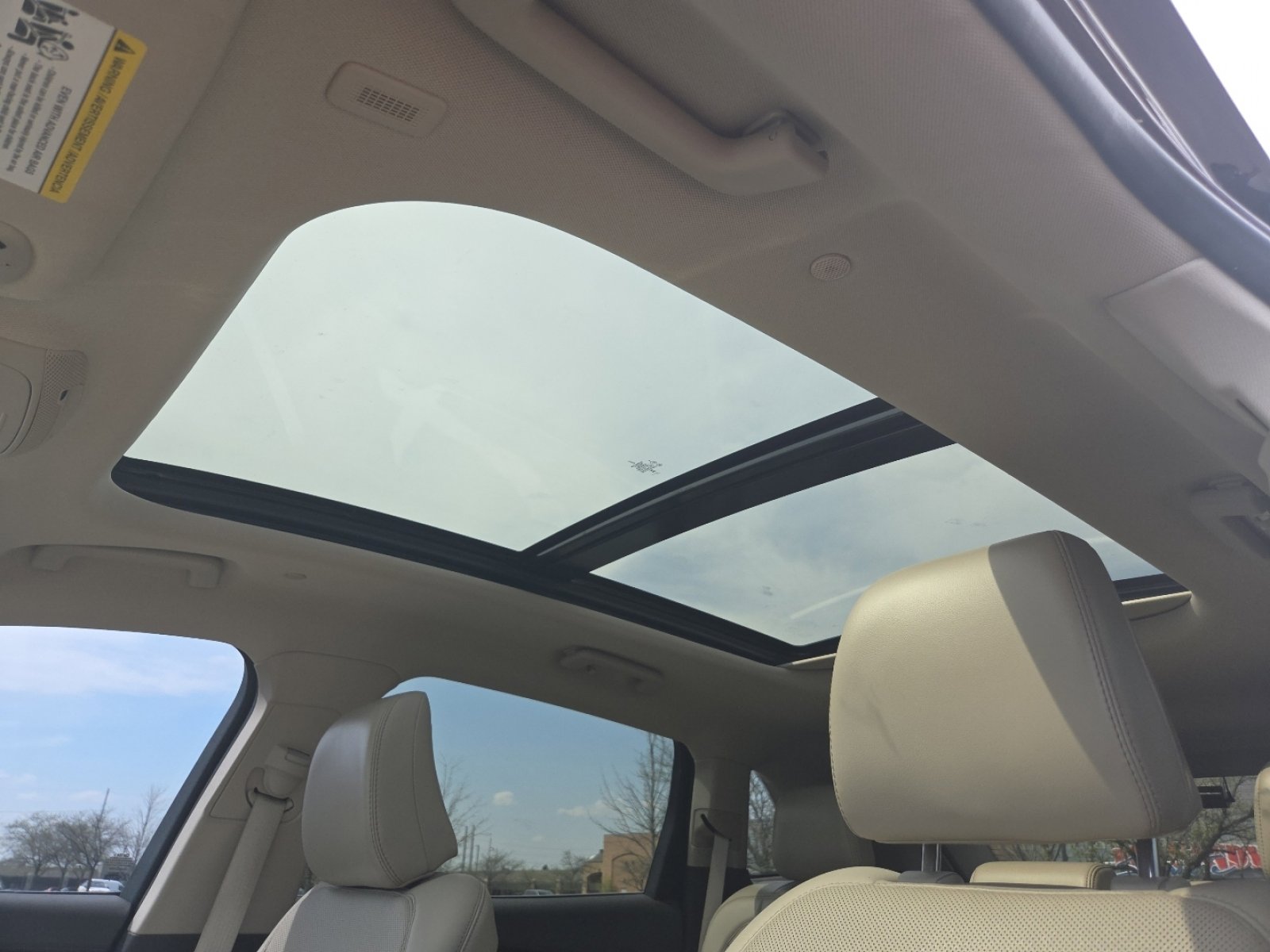 Used 2023 Lincoln Nautilus Reserve image 3