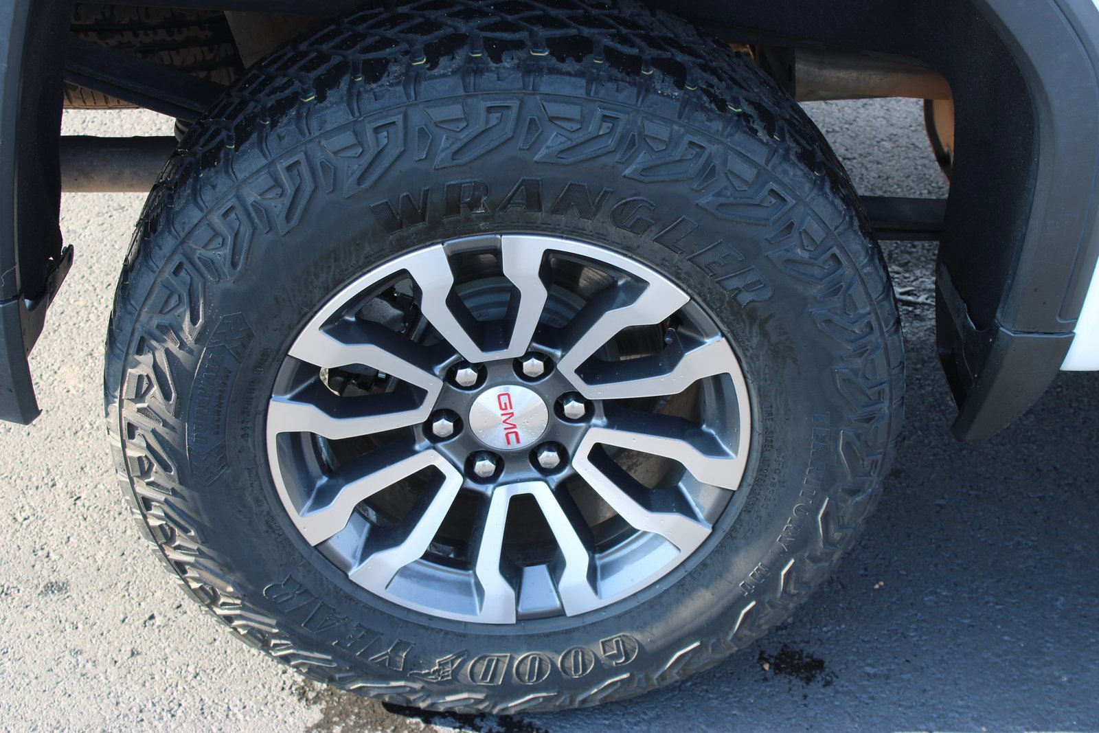 Used 2019 GMC Sierra 1500 AT4 w/ AT4 Premium Package image 28