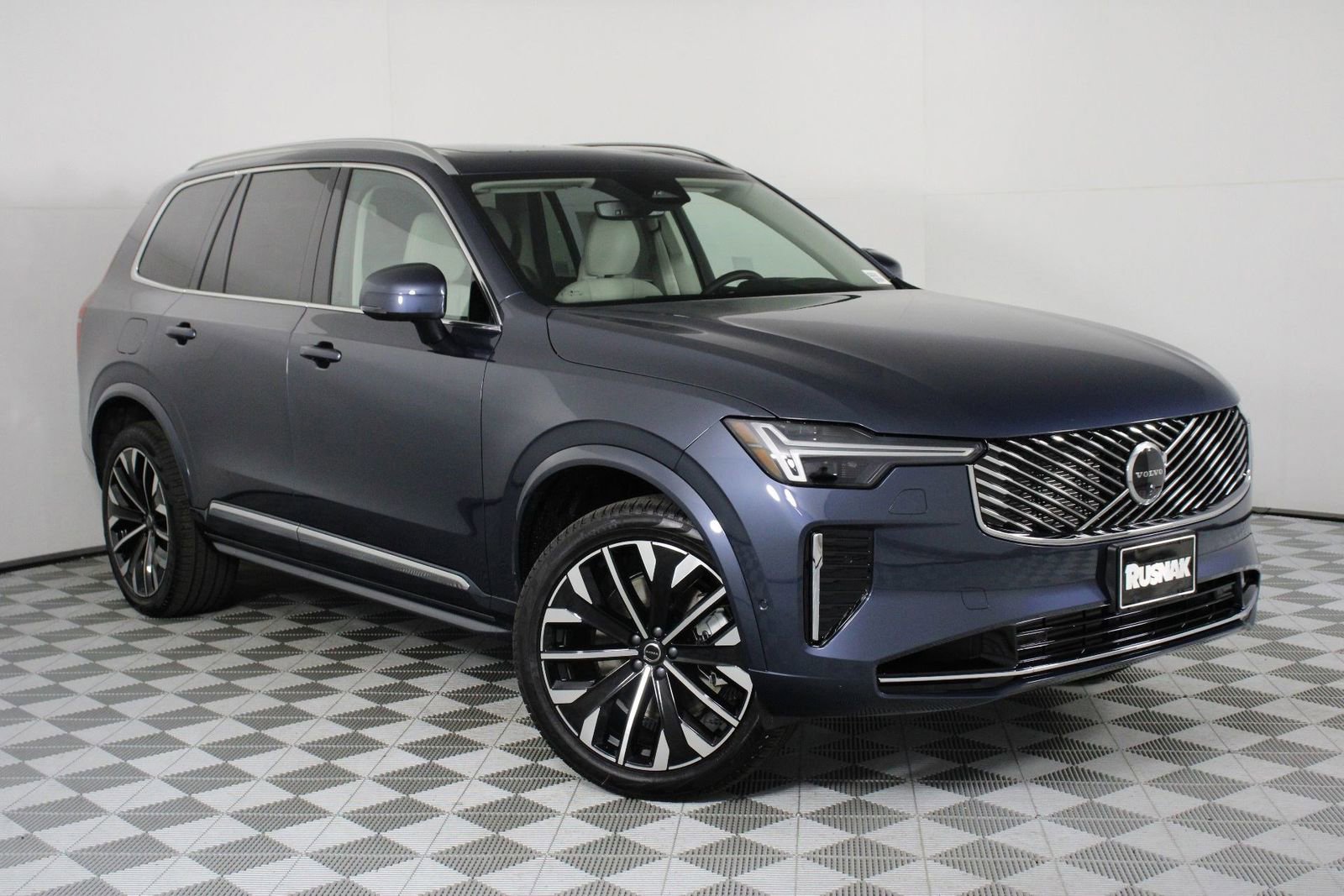 New 2026 Volvo XC90 T8 Ultra image 19