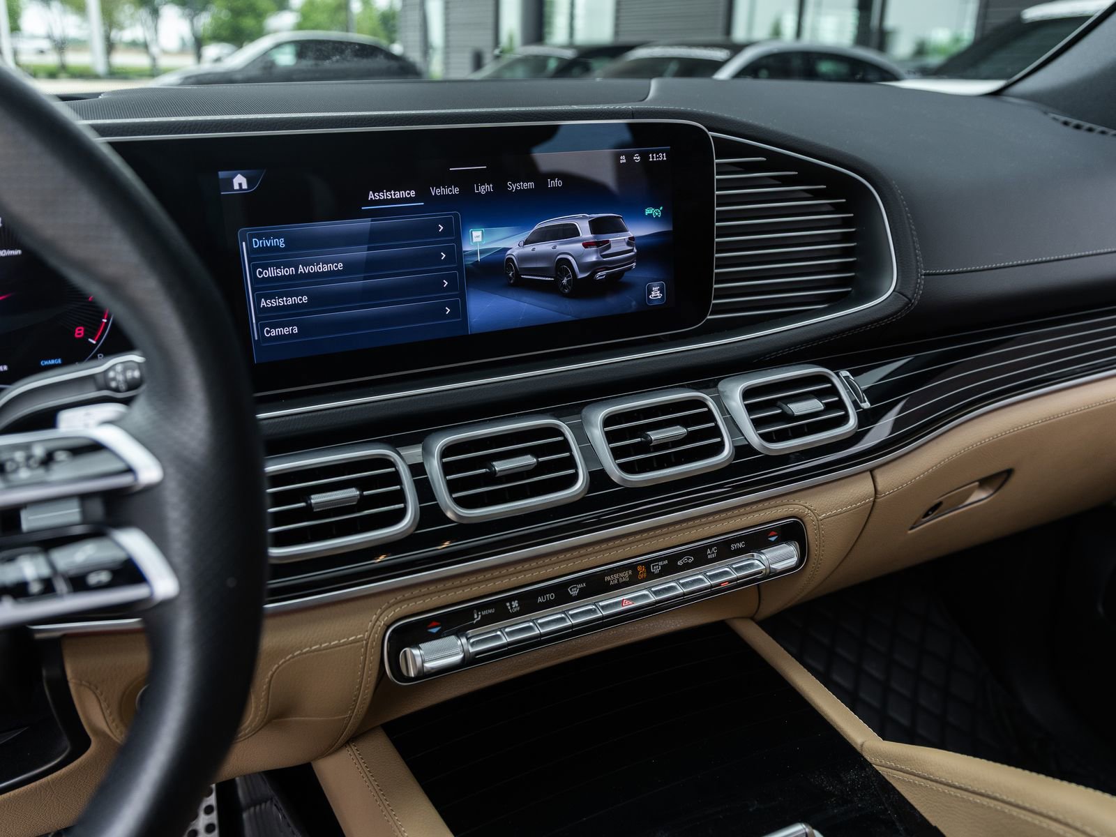 Used 2025 Mercedes-Benz GLS 580 4MATIC image 27