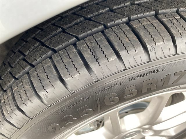Used 2024 Chrysler Pacifica Touring-L FWD image 22