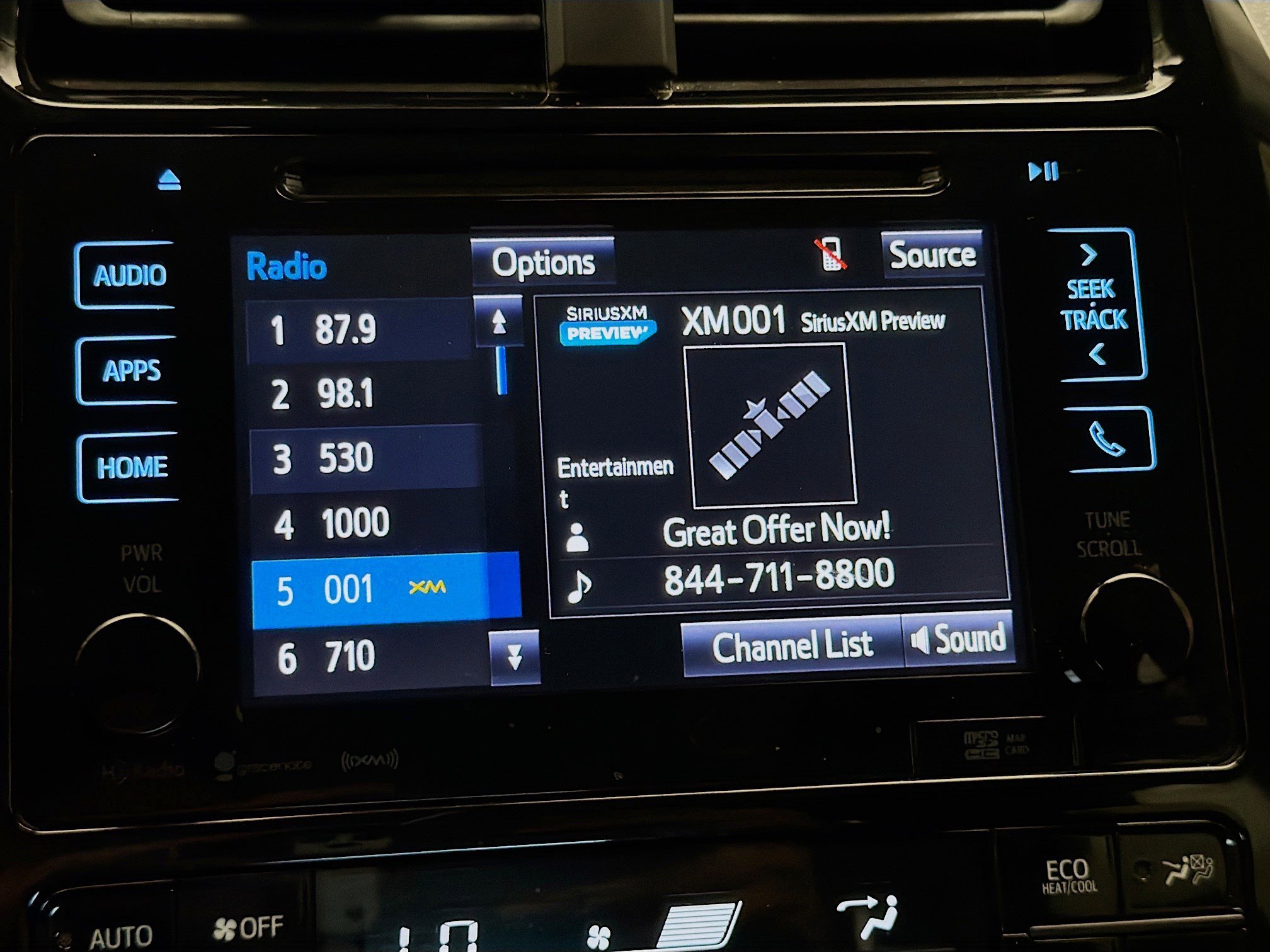 Used 2017 Toyota Prius Three w/ Carpet Mat Package image 9