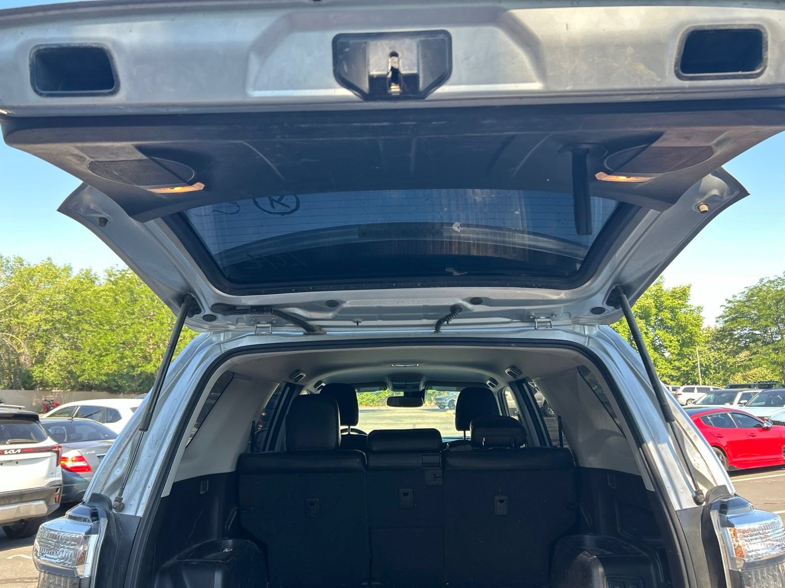 Used 2022 Toyota 4Runner SR5 AWD/4WD image 11
