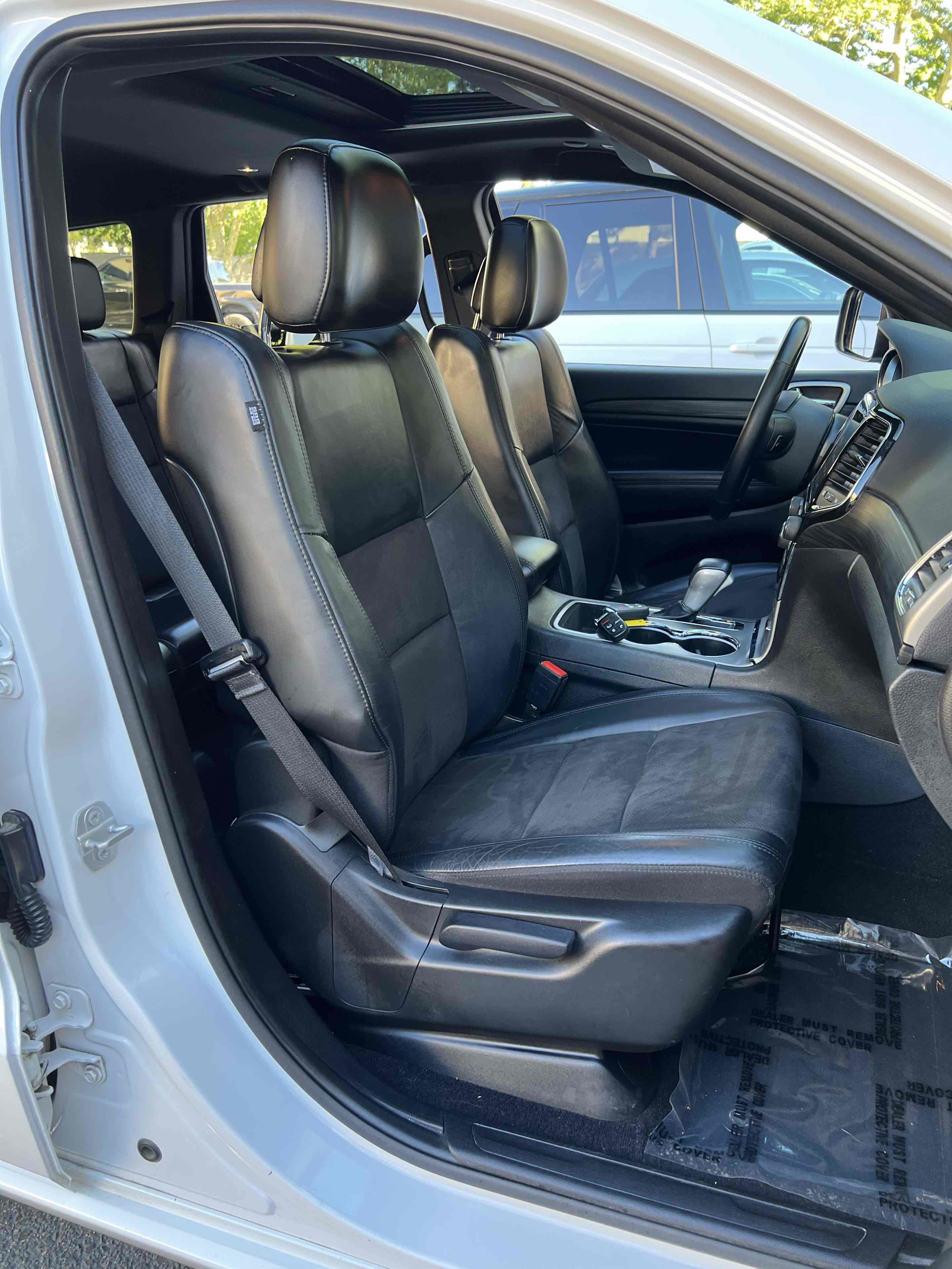 Used 2021 Jeep Grand Cherokee Laredo X image 40