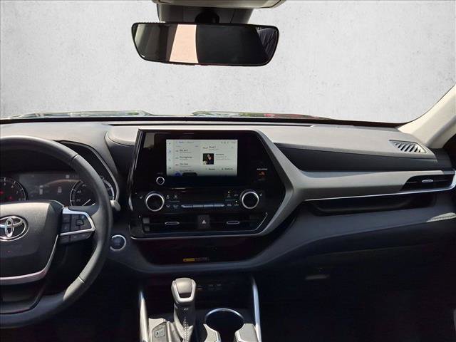 Used 2026 Toyota Highlander XLE AWD/4WD image 17