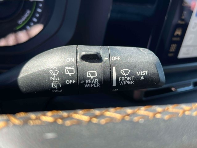 Used 2024 Jeep Wrangler Unlimited Sahara AWD/4WD image 16