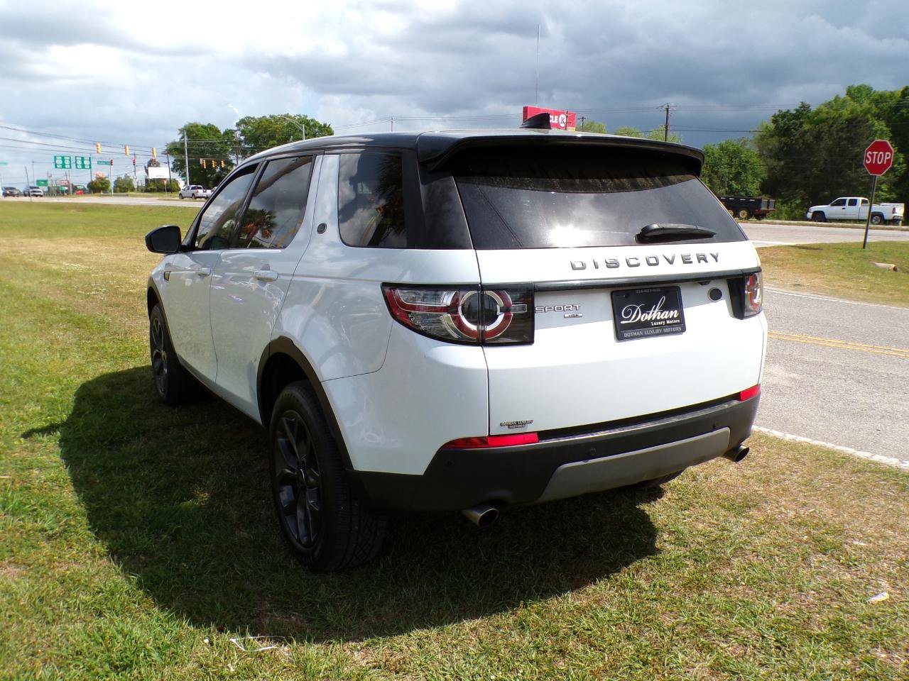 Used 2019 Land Rover Discovery Sport image 5