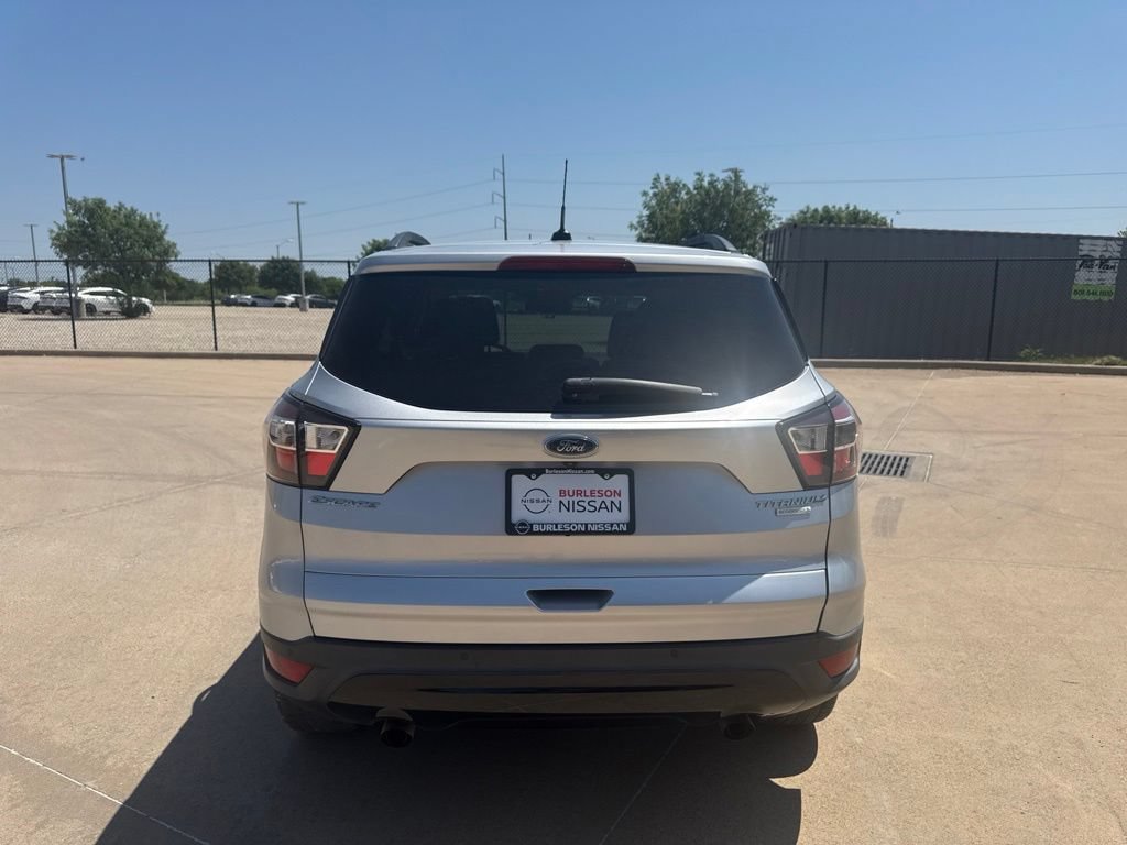 Used 2017 Ford Escape Titanium FWD image 4