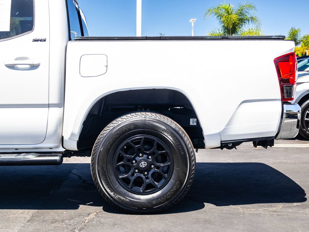 Used 2019 Toyota Tacoma SR5 w/ Exterior Package RWD image 6