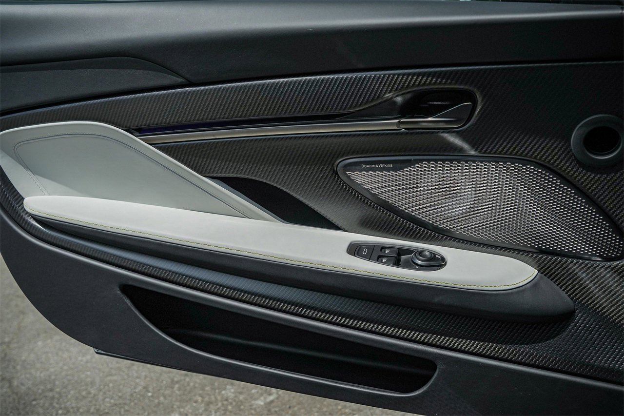 New 2025 Aston Martin Vanquish Coupe image 30