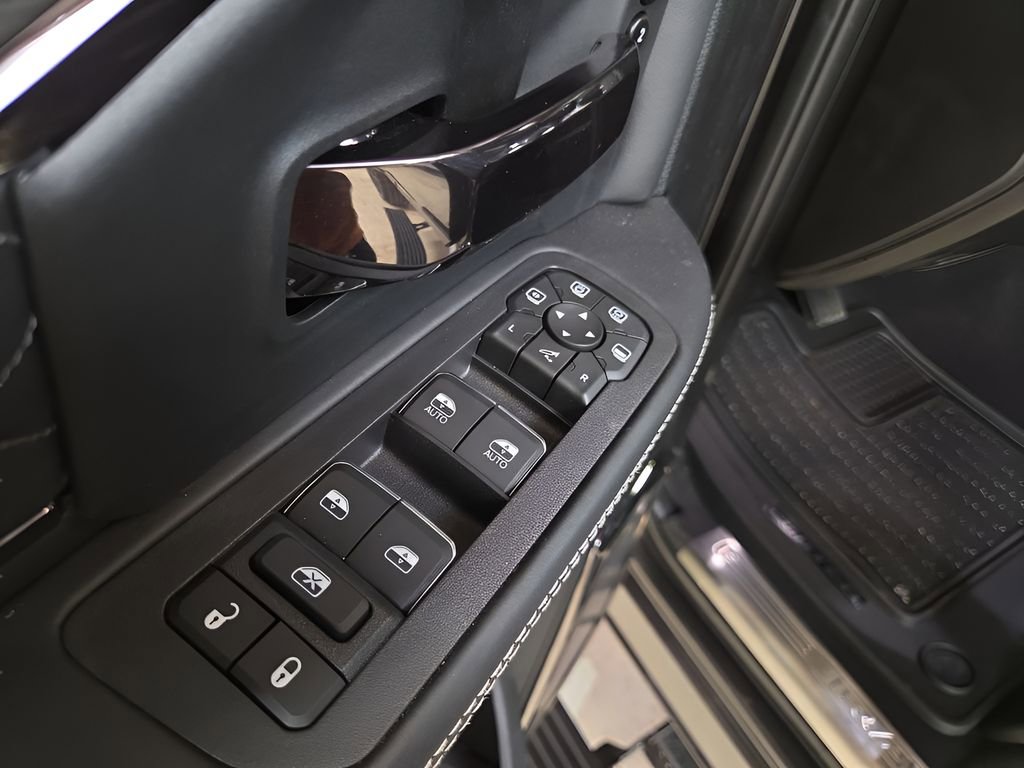 New 2026 RAM 2500 Limited AWD/4WD image 11