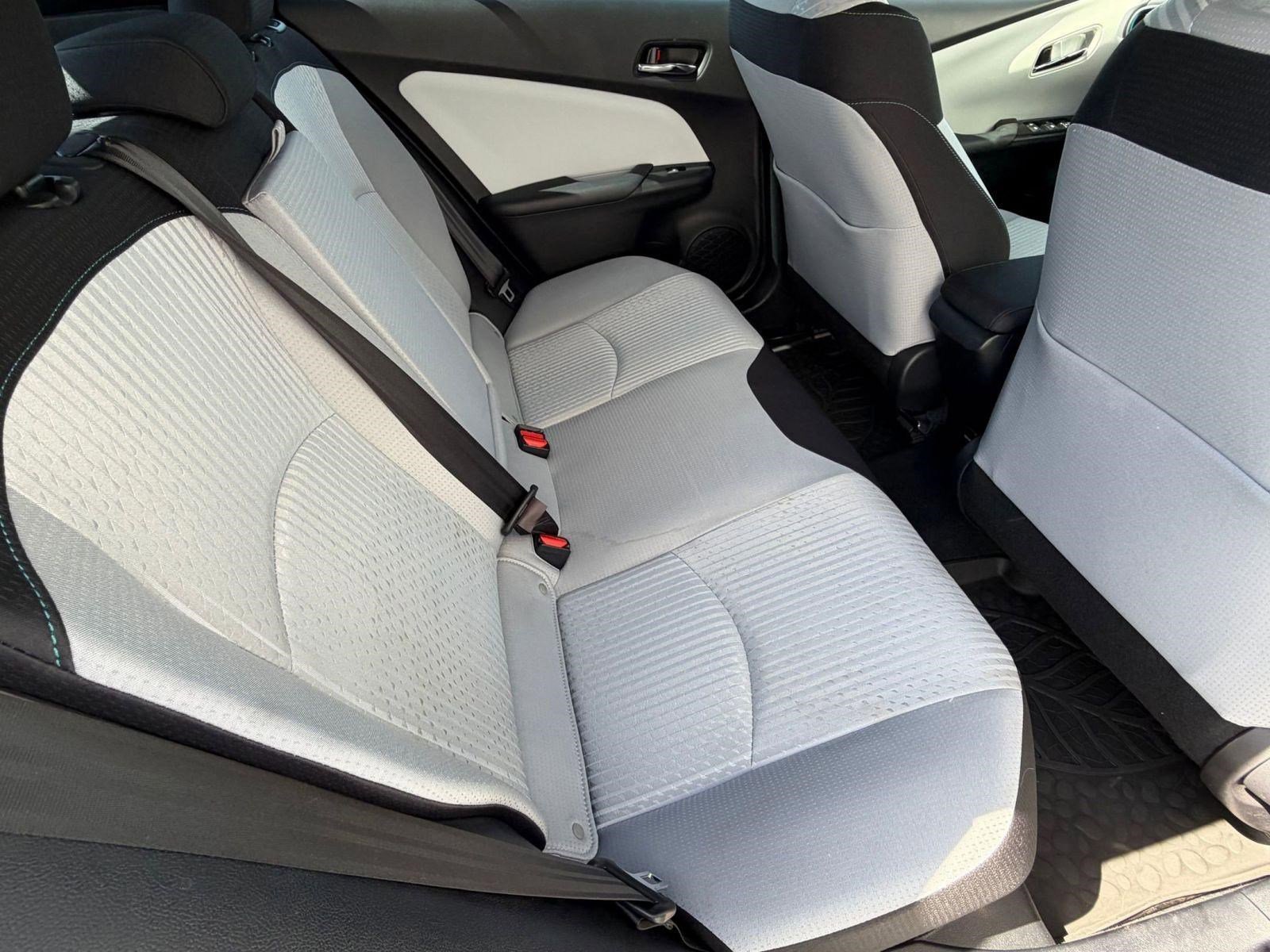 Used 2017 Toyota Prius Three image 33