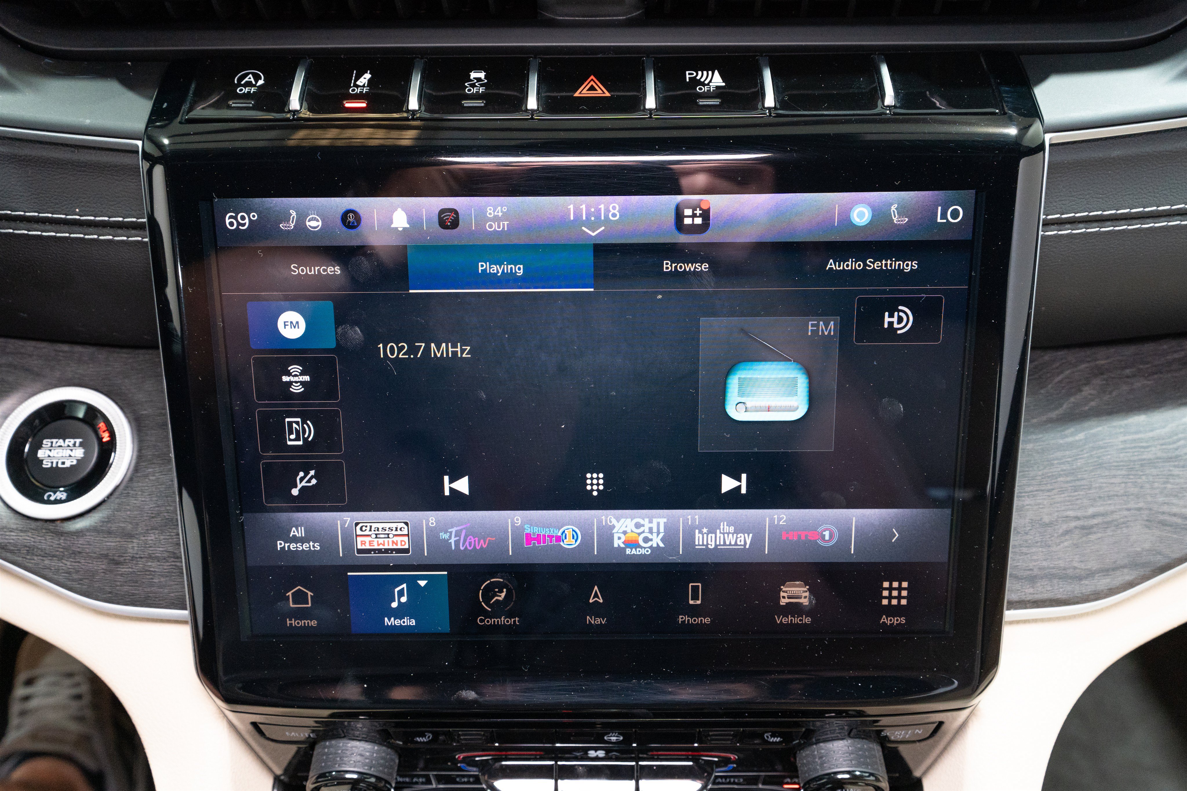 Used 2024 Jeep Grand Cherokee L Limited w/ MOPAR Finishing Package AWD/4WD image 19