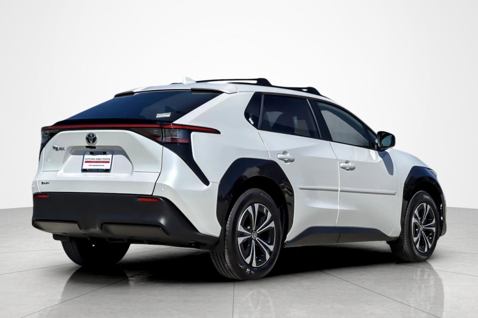 Used 2025 Toyota bZ4X FWD w/ Weather Package image 5