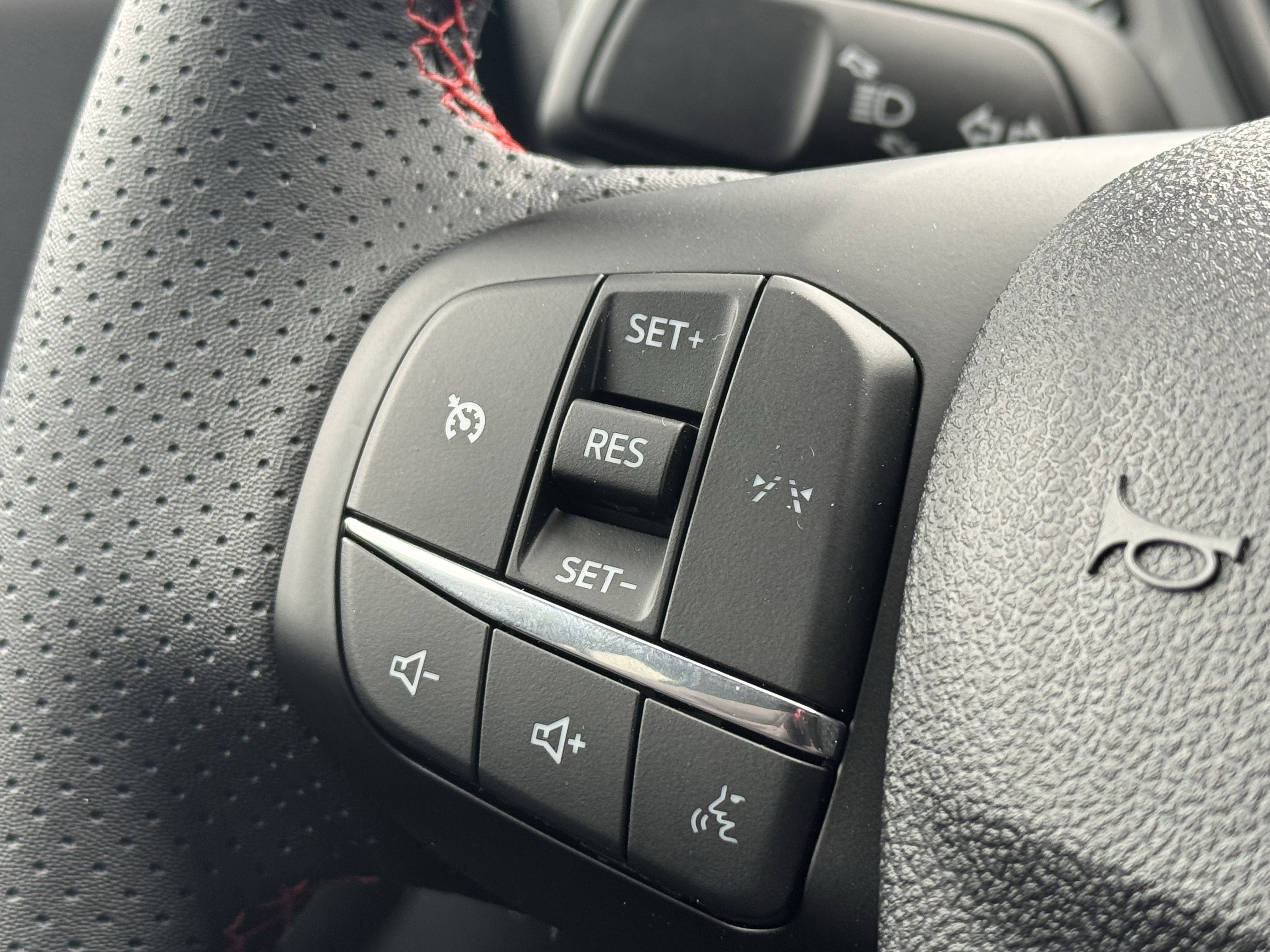 New 2026 Ford Escape ST-Line w/ Cold Weather Package image 15