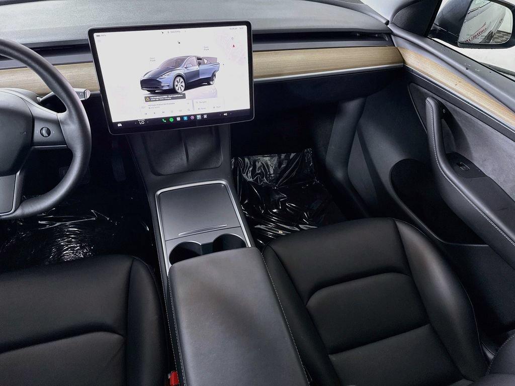Used 2024 Tesla Model Y Long Range AWD/4WD image 25