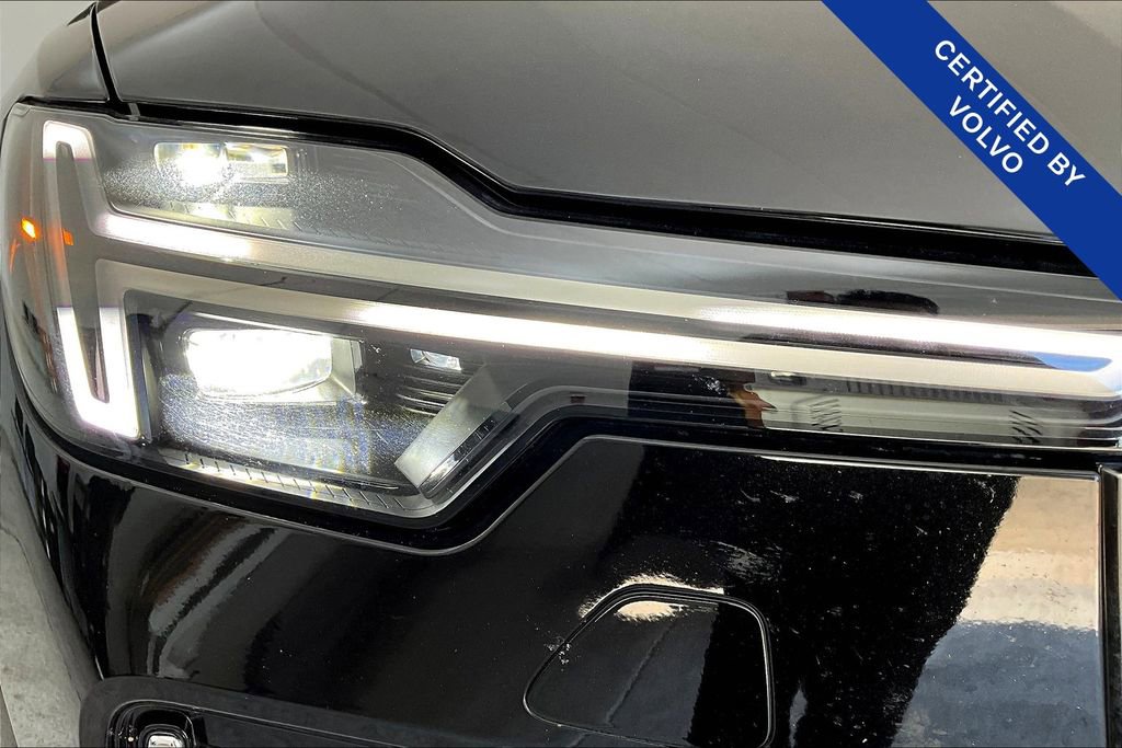 Certified 2025 Volvo XC90 B6 Plus image 39