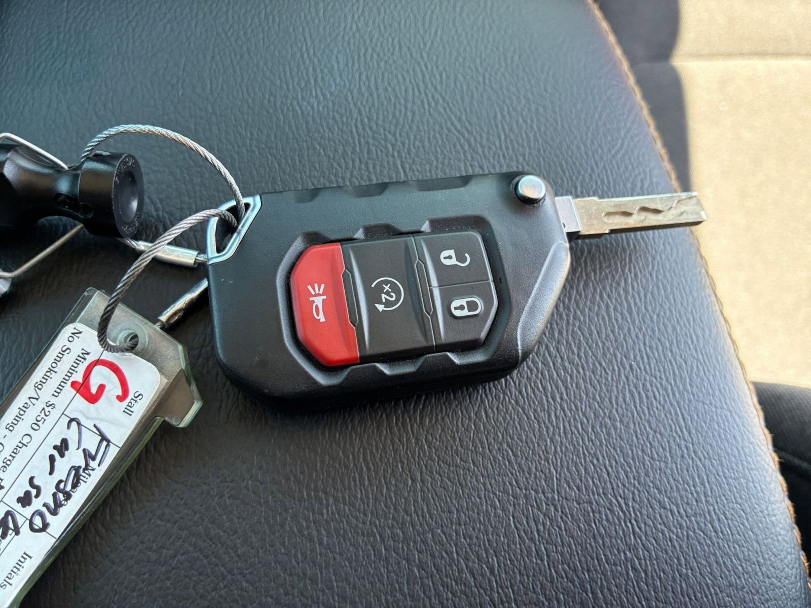 Used 2025 Jeep Wrangler Unlimited Sahara AWD/4WD image 20