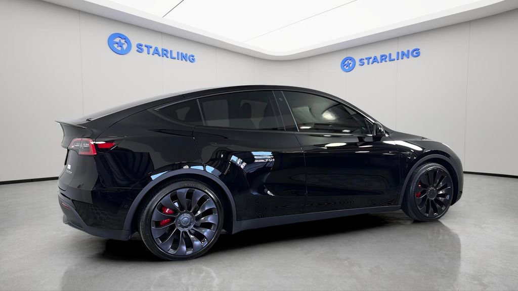 Used 2022 Tesla Model Y Performance image 10