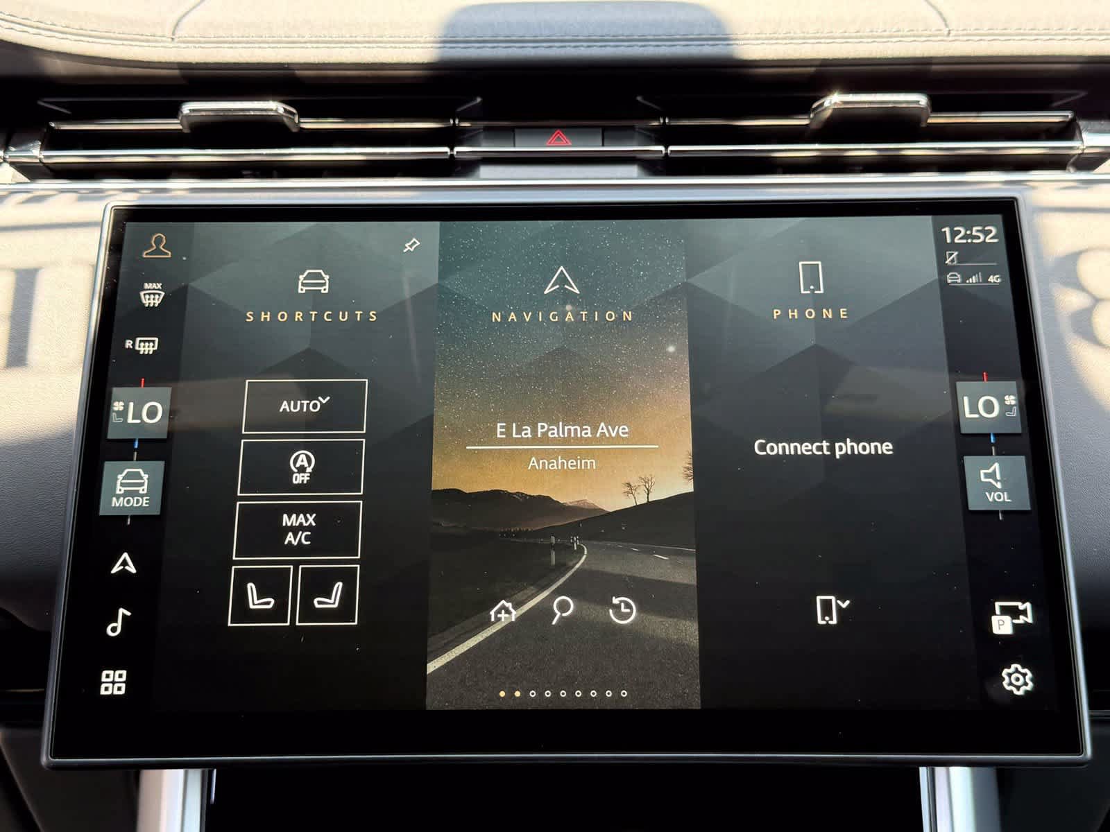 Used 2024 Land Rover Range Rover SE AWD/4WD image 33