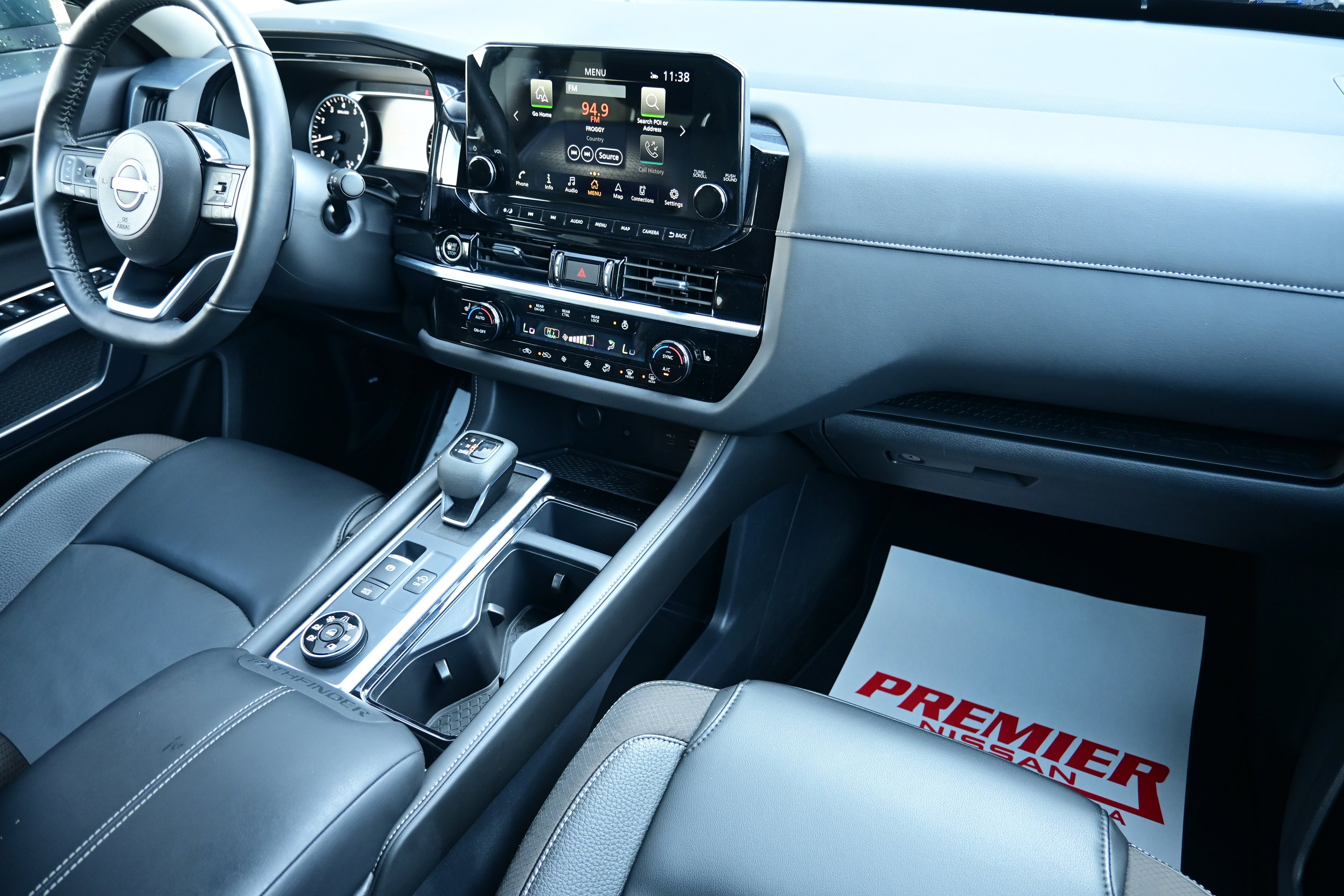 Certified 2024 Nissan Pathfinder SL w/ Lighting Package (N92) image 23