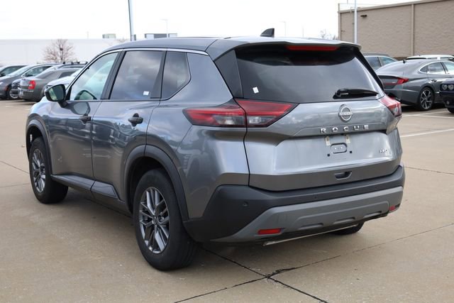Used 2023 Nissan Rogue S image 5