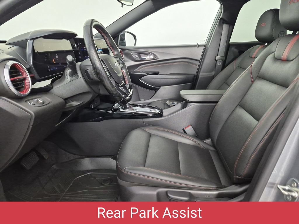 Certified 2024 Chevrolet Trax RS w/ Sunroof Package FWD image 17