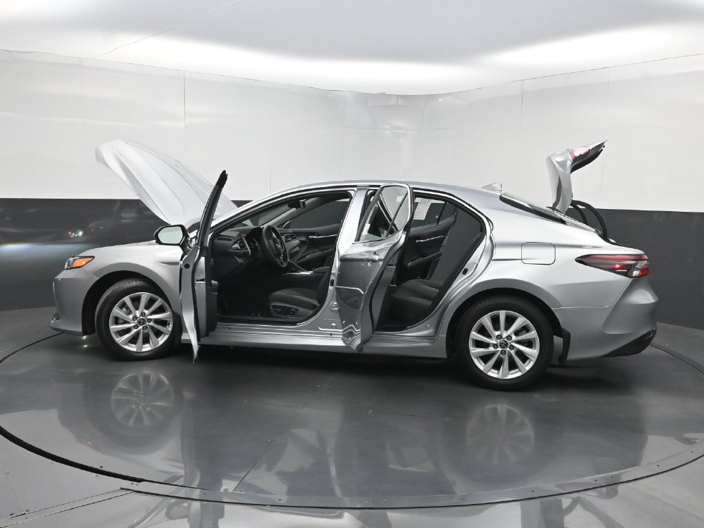Used 2024 Toyota Camry LE FWD image 35