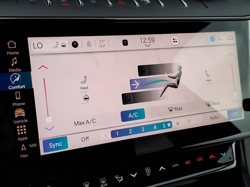 New 2026 Jeep Grand Cherokee Altitude image 25