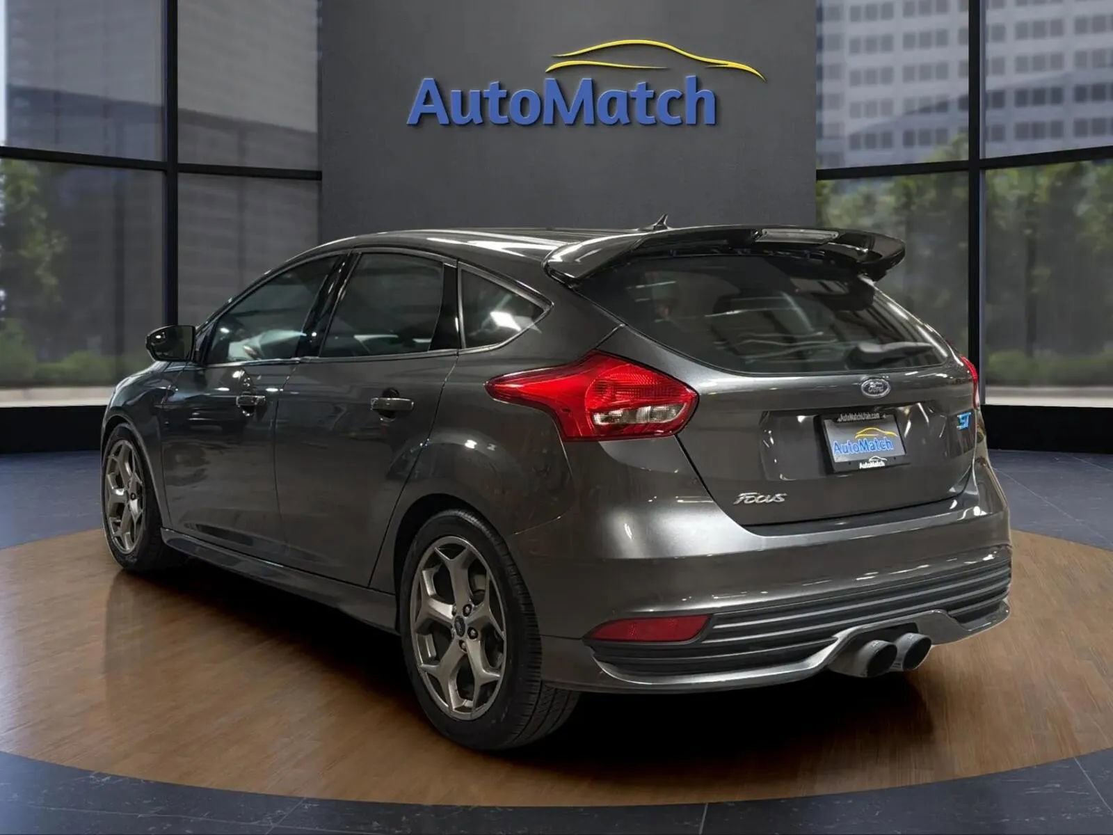 Used 2017 Ford Focus ST FWD image 9