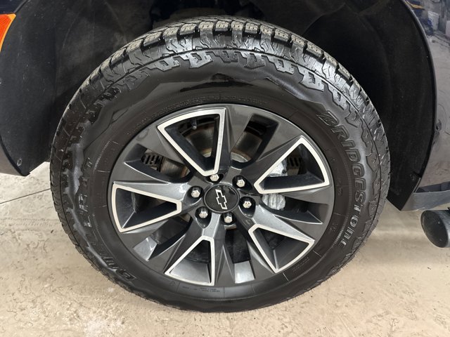 Used 2021 Chevrolet Suburban Z71 image 32