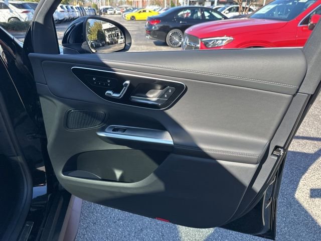 Used 2026 Mercedes-Benz GLC 300 image 34