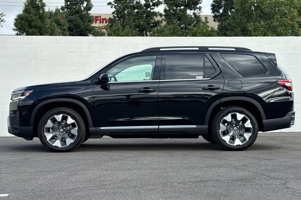 New 2026 Honda Pilot Touring image 7