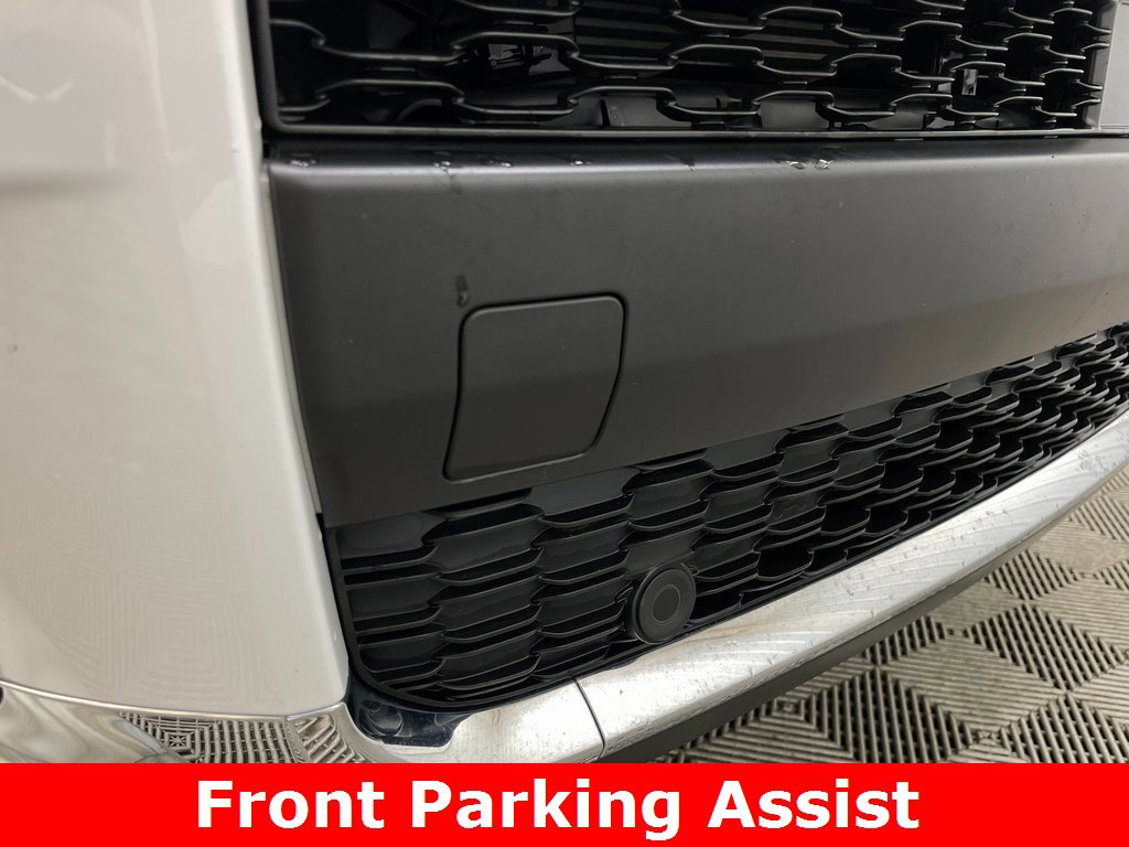 Used 2023 Jeep Grand Cherokee L Limited w/ Luxury Tech Group II image 18