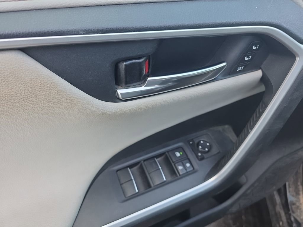 Used 2020 Toyota RAV4 Limited w/ Limited Grade Weather Package image 16