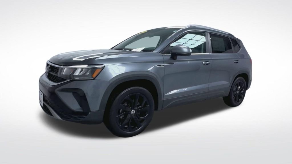 Used 2022 Volkswagen Taos SE FWD image 19