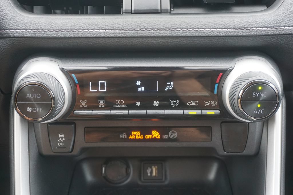 Certified 2025 Toyota RAV4 LE AWD/4WD image 11