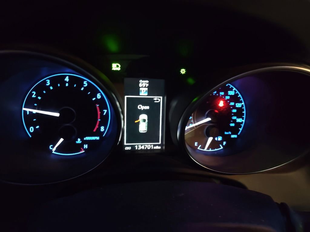 Used 2017 Toyota Corolla iM w/ All-Weather Mat Package image 8