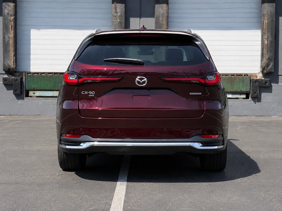 Used 2024 MAZDA CX-90 Plug-In Hybrid w/ Premium Pkg AWD/4WD image 4