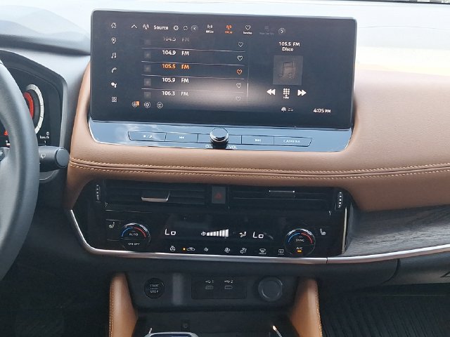 Certified 2024 Nissan Rogue Platinum AWD/4WD image 19