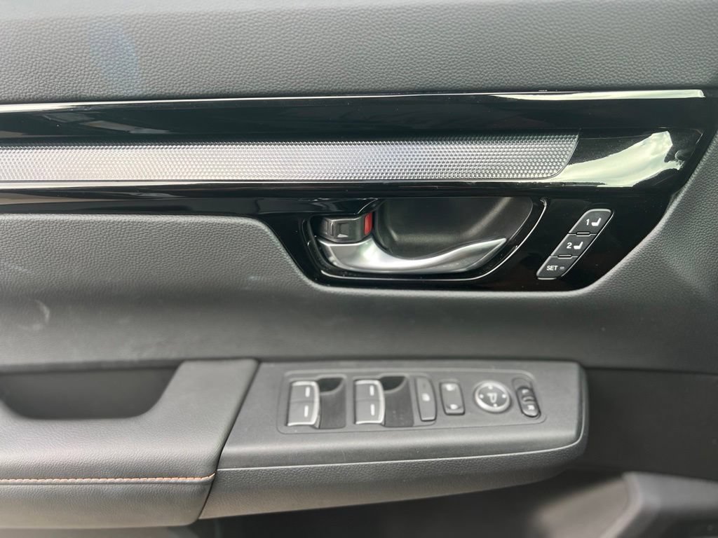 Used 2025 Honda CR-V Sport Touring image 11
