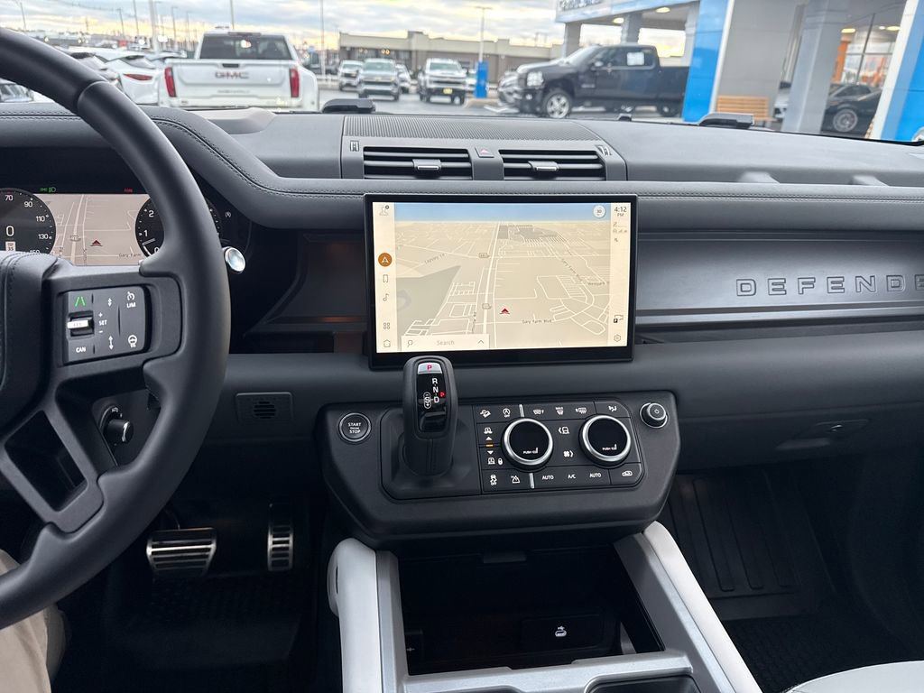 Used 2025 Land Rover Defender 130 V8 image 20