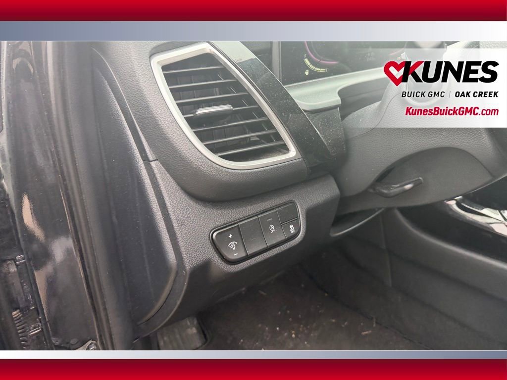 Used 2025 Kia Seltos S image 13