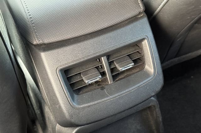 Certified 2024 Chevrolet Equinox EV LT image 39