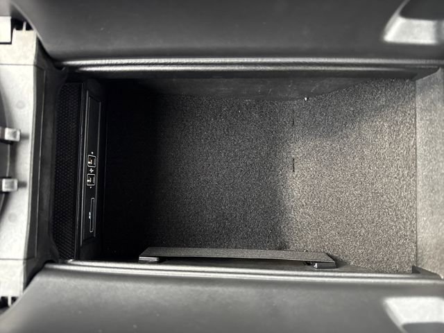 Used 2018 Mercedes-Benz C 300 4MATIC Sedan image 30